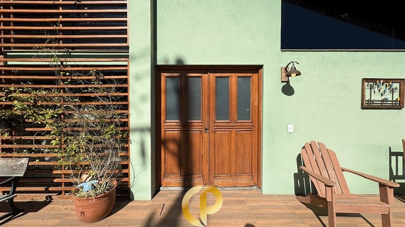 🌿 Casa rústica em meio à natureza com 300m², 3 dormitórios e terreno de 2.587m²! 🏡✨: 3ª foto da galeria de imagens do imóvel