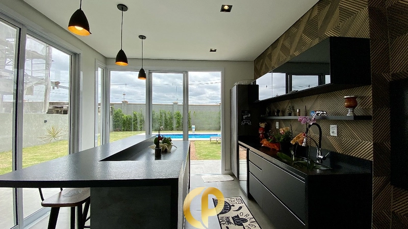 🏡 Casa imponente no Alphaville com 3 suítes, pé-direito duplo, piscina e espaço gourmet! ✨: 5ª foto da galeria de imagens do imóvel