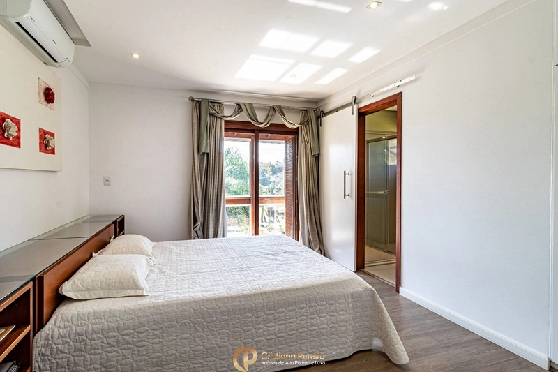 🏡 Casa ampla com 450m², 4 dormitórios, suíte máster, sala de jogos e espaço gourmet! ✨: 6ª foto da galeria de imagens do imóvel