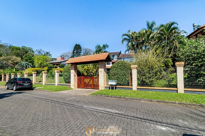 🏡 Casa ampla com 450m², 4 dormitórios, suíte máster, sala de jogos e espaço gourmet! ✨: 3ª foto da galeria de imagens do imóvel
