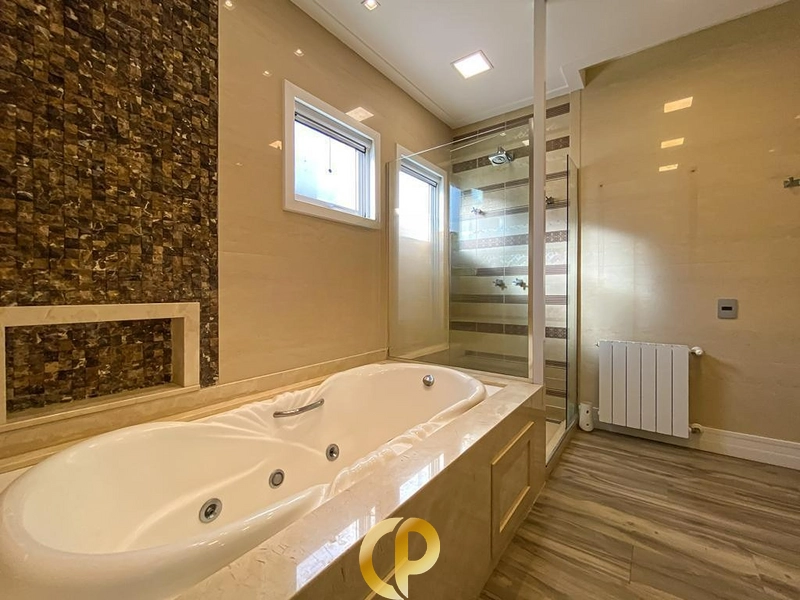 🏡 Casa clássica com 3 suítes, elevador, piso aquecido e espaço gourmet! ✨: 6ª foto da galeria de imagens do imóvel