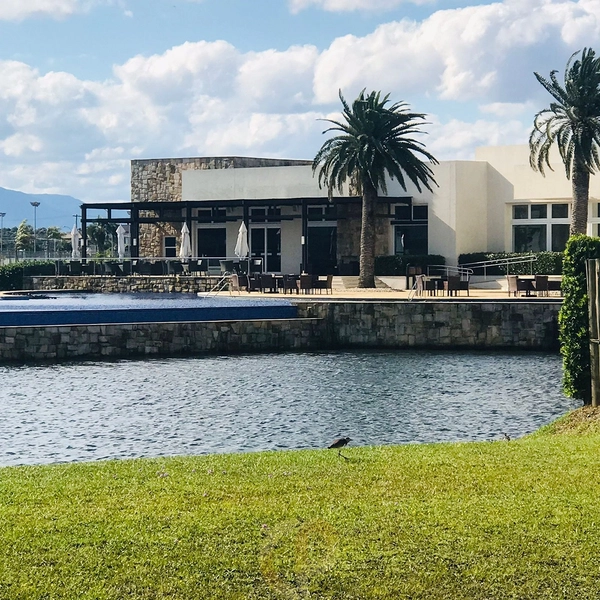 ✨ Residência exclusiva com 6 suítes no Condomínio Enseada — sofisticação em cada detalhe: 17ª foto da galeria de imagens do imóvel