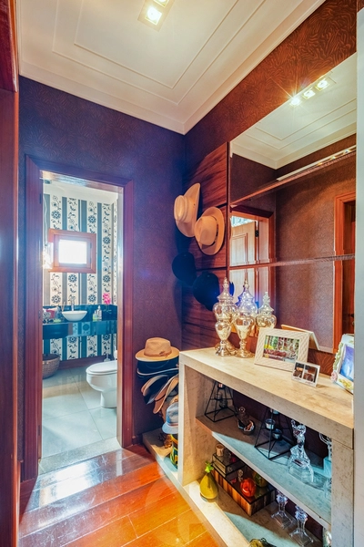 Sobrado encantador com 6 suítes no Alphaville na fase 1: 49ª foto da galeria de imagens do imóvel