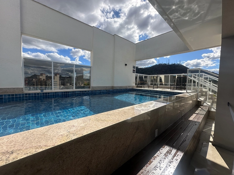 Apartamento studio com vaga de garagem a venda, todo mobiliado no centro de juiz de fora, por 349.000,00.: 2ª foto da galeria de imagens do imóvel