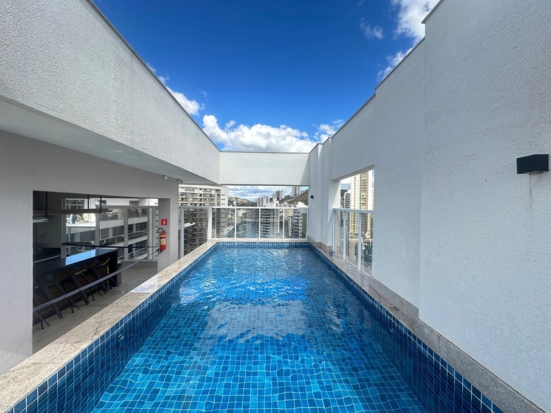 Apartamento studio com vaga de garagem a venda, todo mobiliado no centro de juiz de fora, por 349.000,00.: 4ª foto da galeria de imagens do imóvel