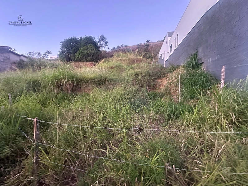 Lote de 1050m2 em rua plana a venda: 3ª foto da galeria de imagens do imóvel