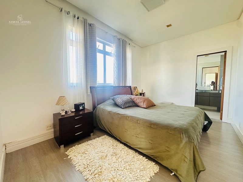 Casa duplex com 3 suítes, piscina e área gourmet à venda no Condomínio Spina Ville I – São Pedro – Juiz de Fora  R$ 1.790.000,00: 60ª foto da galeria de imagens do imóvel