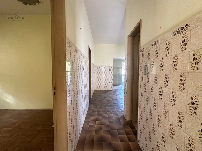 Casa com três quartos e uma vaga de garagem com quintal e sobrado em construção com entrada independente a venda no Bairu Juiz de Fora MG  por 470.000,00: 18ª foto da galeria de imagens do imóvel