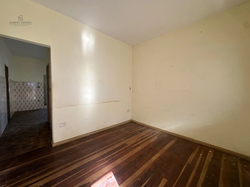 Casa com três quartos e uma vaga de garagem com quintal e sobrado em construção com entrada independente a venda no Bairu Juiz de Fora MG  por 470.000,00: 19ª foto da galeria de imagens do imóvel