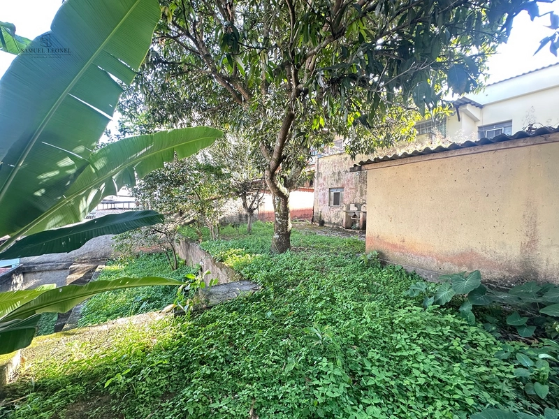 Casa com três quartos e uma vaga de garagem com quintal e sobrado em construção com entrada independente a venda no Bairu Juiz de Fora MG  por 470.000,00: 3ª foto da galeria de imagens do imóvel