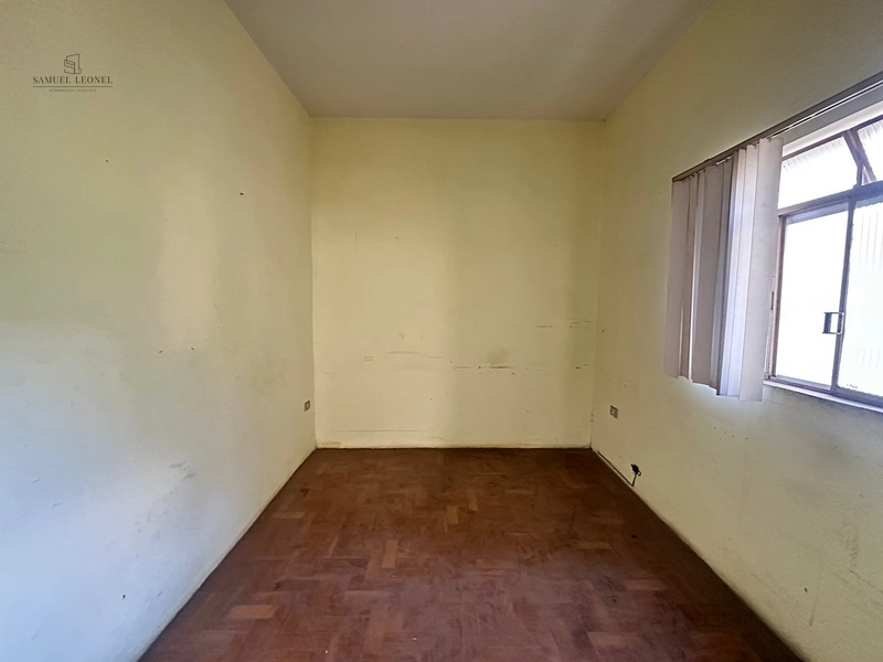 Casa com três quartos e uma vaga de garagem com quintal e sobrado em construção com entrada independente a venda no Bairu Juiz de Fora MG  por 470.000,00: 11ª foto da galeria de imagens do imóvel