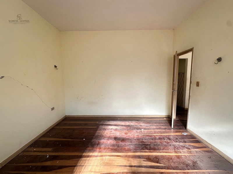 Casa com três quartos e uma vaga de garagem com quintal e sobrado em construção com entrada independente a venda no Bairu Juiz de Fora MG  por 470.000,00: 17ª foto da galeria de imagens do imóvel