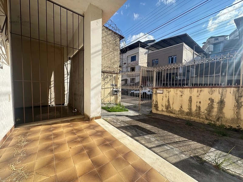 Casa com três quartos e uma vaga de garagem com quintal e sobrado em construção com entrada independente a venda no Bairu Juiz de Fora MG  por 470.000,00: 20ª foto da galeria de imagens do imóvel