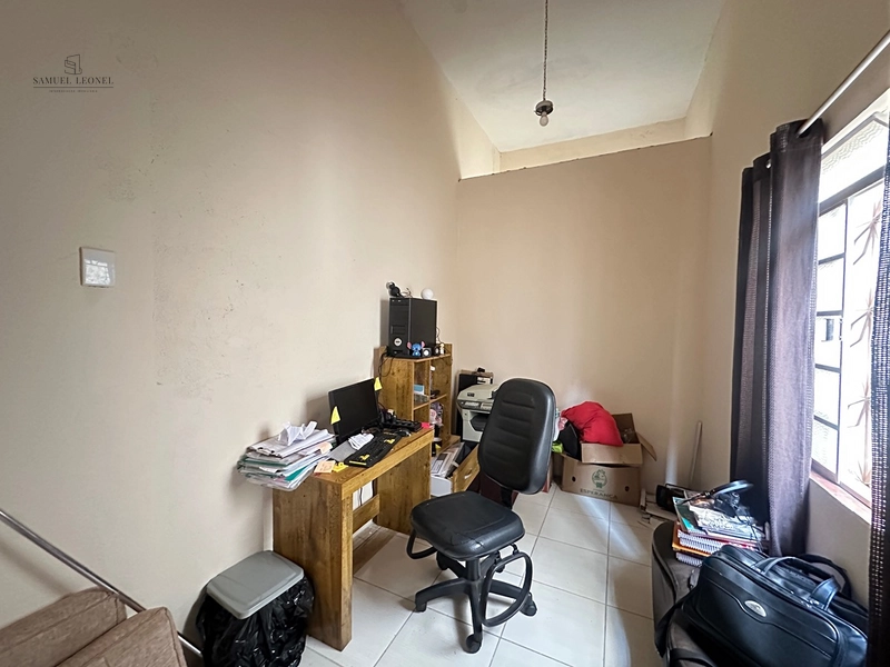 Casa antiga de quatro quartos a venda na principal rua do centro da cidade de Juiz de Fora MG : 5ª foto da galeria de imagens do imóvel