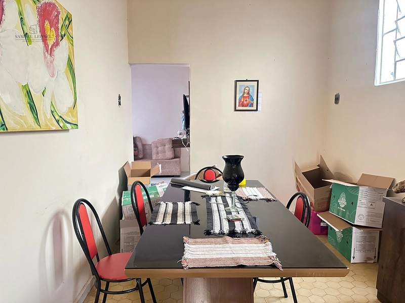 Casa antiga de quatro quartos a venda na principal rua do centro da cidade de Juiz de Fora MG : 10ª foto da galeria de imagens do imóvel