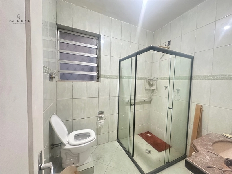Casa com três amplos quartos dois banheiros, vaga de garagem e quintal a venda no bom pastor por 590.000,00: 7ª foto da galeria de imagens do imóvel