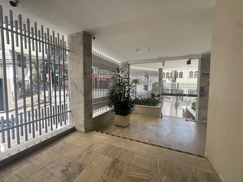 Apartamento de dois quartos e dois banheiros com elevador a venda no centro de Juiz de Fora por 220.000,00: 4ª foto da galeria de imagens do imóvel
