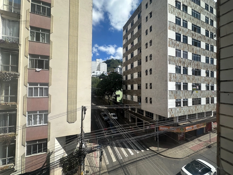 Apartamento de dois quartos e dois banheiros com elevador a venda no centro de Juiz de Fora por 220.000,00: 11ª foto da galeria de imagens do imóvel