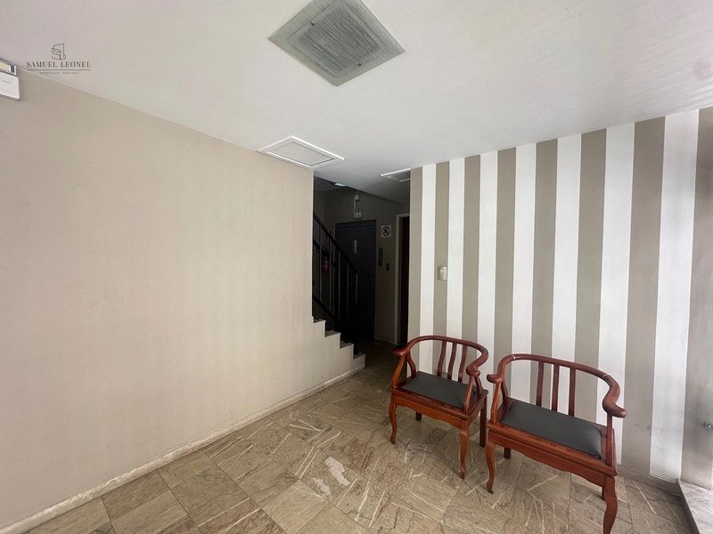 Apartamento de dois quartos e dois banheiros com elevador a venda no centro de Juiz de Fora por 220.000,00: 3ª foto da galeria de imagens do imóvel