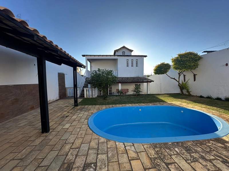 Casa duplex com três quartos três salas varanda grande à venda no bairro aeroporto : 5ª foto da galeria de imagens do imóvel