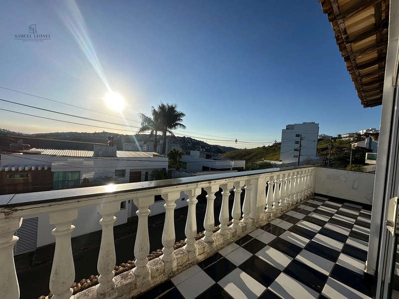 Casa duplex com três quartos três salas varanda grande à venda no bairro aeroporto : 18ª foto da galeria de imagens do imóvel