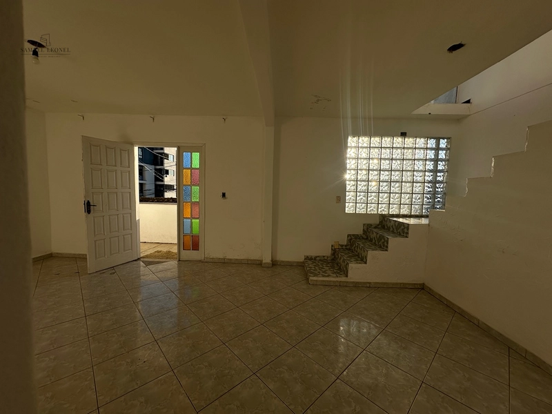 Casa duplex com três quartos três salas varanda grande à venda no bairro aeroporto : 16ª foto da galeria de imagens do imóvel