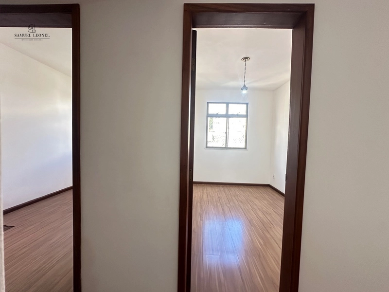 Apartamento 2 quartos e um banheiro com elevador e vaga de garagem: 2ª foto da galeria de imagens do imóvel