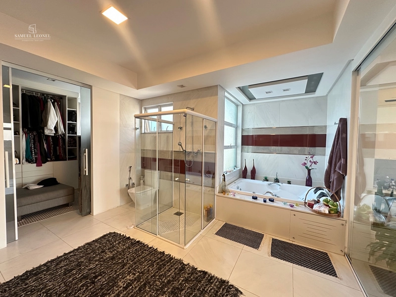 Casa duplex de três suítes a venda no condomínio Spina Ville I por 1.750.000,00: 13ª foto da galeria de imagens do imóvel