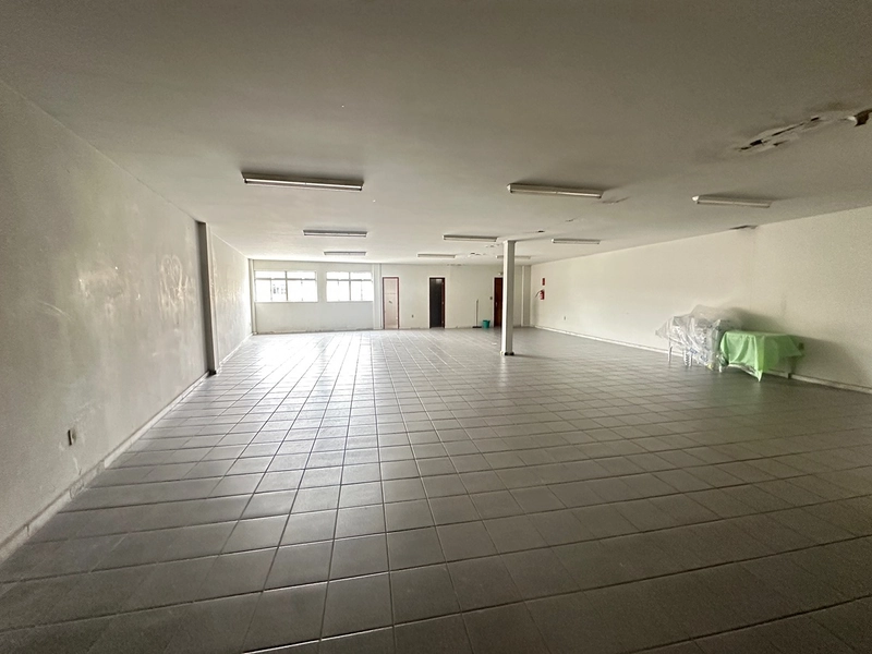 Apartamento de dois quartos e um banheiro e uma vaga e elevador à venda no centro de Juiz de Fora : 21ª foto da galeria de imagens do imóvel