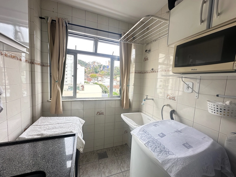 Apartamento de dois quartos e um banheiro e uma vaga e elevador à venda no centro de Juiz de Fora : 10ª foto da galeria de imagens do imóvel