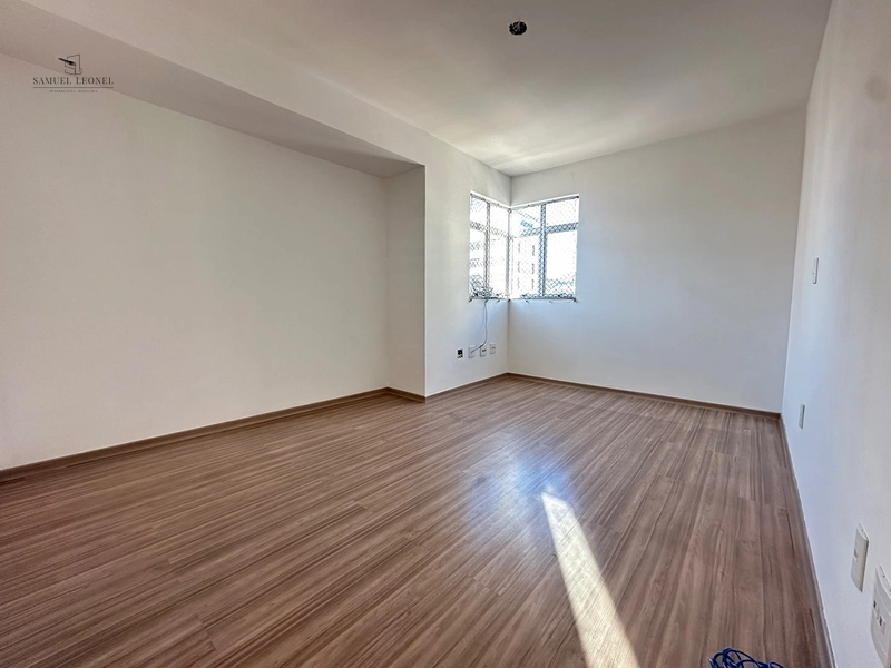 Apartamento de dois quartos um suíte com vaga e elevador à venda na avenida Rio Branco centro de Juiz de Fora : 20ª foto da galeria de imagens do imóvel