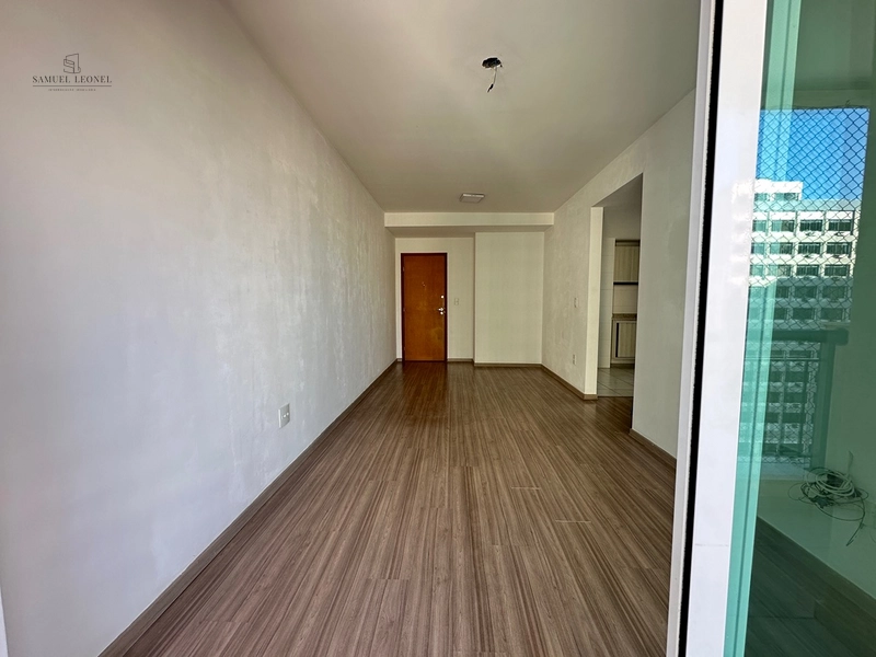 Apartamento de dois quartos um suíte com vaga e elevador à venda na avenida Rio Branco centro de Juiz de Fora : 3ª foto da galeria de imagens do imóvel