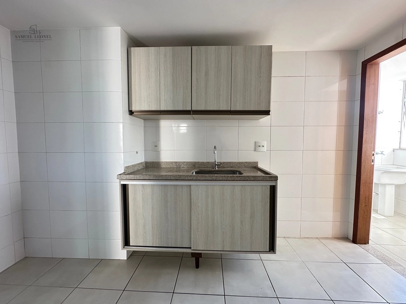 Apartamento de dois quartos um suíte com vaga e elevador à venda na avenida Rio Branco centro de Juiz de Fora : 8ª foto da galeria de imagens do imóvel