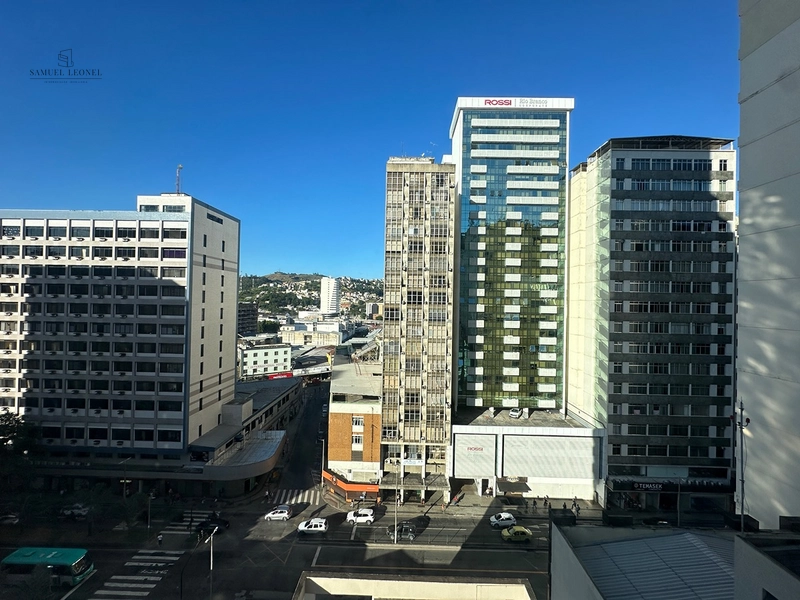 Apartamento de dois quartos um suíte com vaga e elevador à venda na avenida Rio Branco centro de Juiz de Fora : 17ª foto da galeria de imagens do imóvel