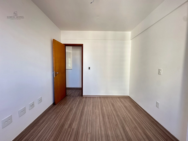 Apartamento de dois quartos um suíte com vaga e elevador à venda na avenida Rio Branco centro de Juiz de Fora : 18ª foto da galeria de imagens do imóvel