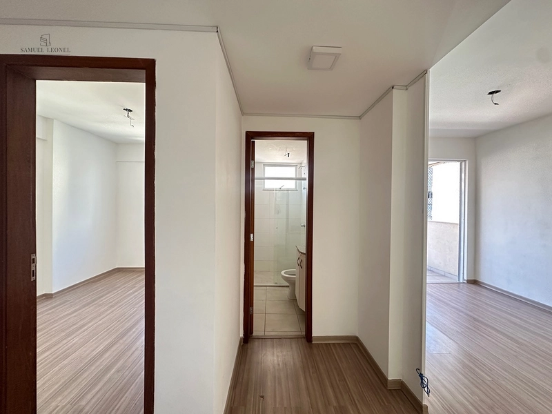 Apartamento de dois quartos um suíte com vaga e elevador à venda na avenida Rio Branco centro de Juiz de Fora : 13ª foto da galeria de imagens do imóvel