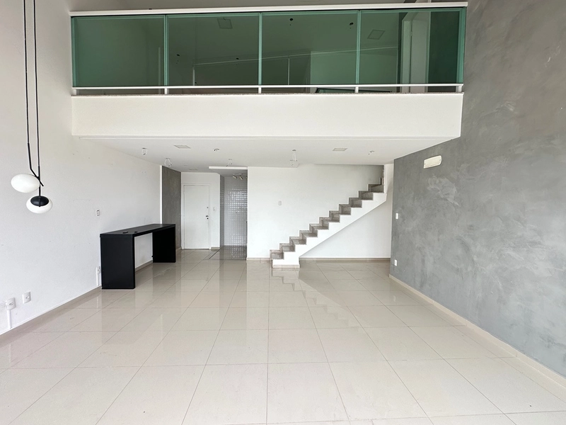 Cobertura duplex com mezanino e três quartos com vista panorâmica de toda cidade : 7ª foto da galeria de imagens do imóvel