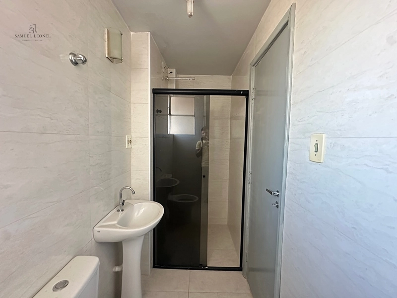 Apartamento de dois dormitórios e dois banheiros para venda no centro de Juiz de Fora com elevador e portaria 24h: 18ª foto da galeria de imagens do imóvel