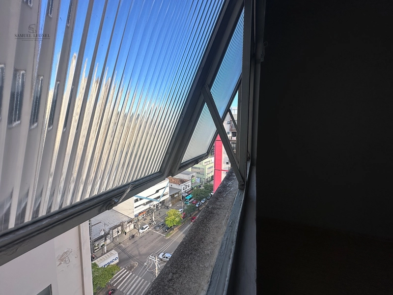 Apartamento de dois dormitórios e dois banheiros para venda no centro de Juiz de Fora com elevador e portaria 24h: 14ª foto da galeria de imagens do imóvel