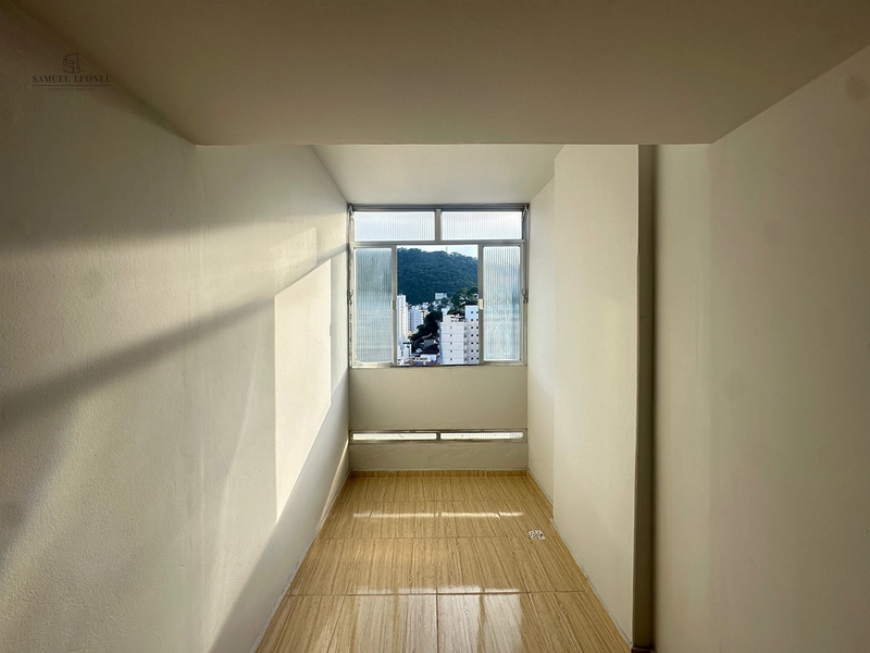 Apartamento de dois dormitórios e dois banheiros para venda no centro de Juiz de Fora com elevador e portaria 24h: 4ª foto da galeria de imagens do imóvel