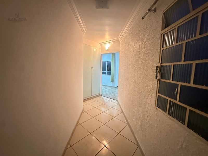 Cobertura duplex com todos móveis planejados e varanda gourmet com churrasqueira para venda no centro de Juiz de Fora : 9ª foto da galeria de imagens do imóvel