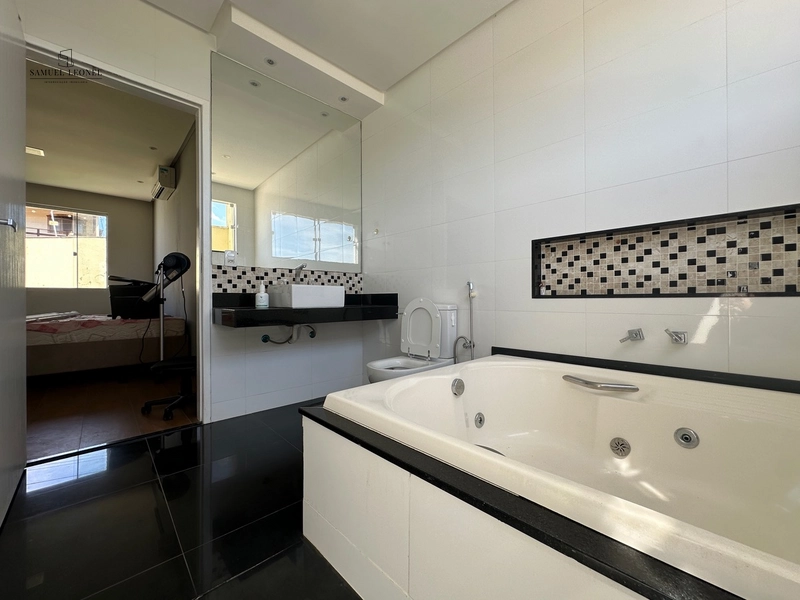 Casa com 2 Quartos Suítes e 3 banheiros à Venda, 254 m² por R$ 569.000: 5ª foto da galeria de imagens do imóvel
