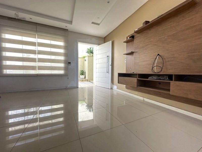 Casa com 2 Quartos Suítes e 3 banheiros à Venda, 254 m² por R$ 569.000: 1ª foto da galeria de imagens do imóvel