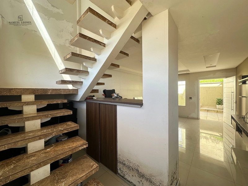 Casa com 2 Quartos Suítes e 3 banheiros à Venda, 254 m² por R$ 569.000: 2ª foto da galeria de imagens do imóvel