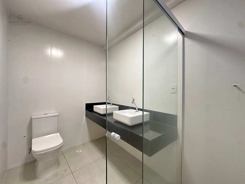 Apartamento de três quartos com dois banheiros todo reformado a venda na rua Santo Antônio Juiz de Fora MG: 14ª foto da galeria de imagens do imóvel