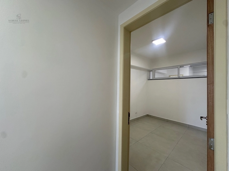 Apartamento de três quartos com dois banheiros todo reformado a venda na rua Santo Antônio Juiz de Fora MG: 7ª foto da galeria de imagens do imóvel