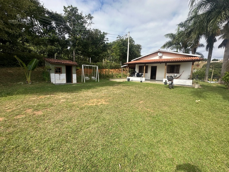 Chácara de 5000m2 com dois quartos, piscina, varanda gurmet, mais casa de apoio à venda em Caeté.: 11ª foto da galeria de imagens do imóvel