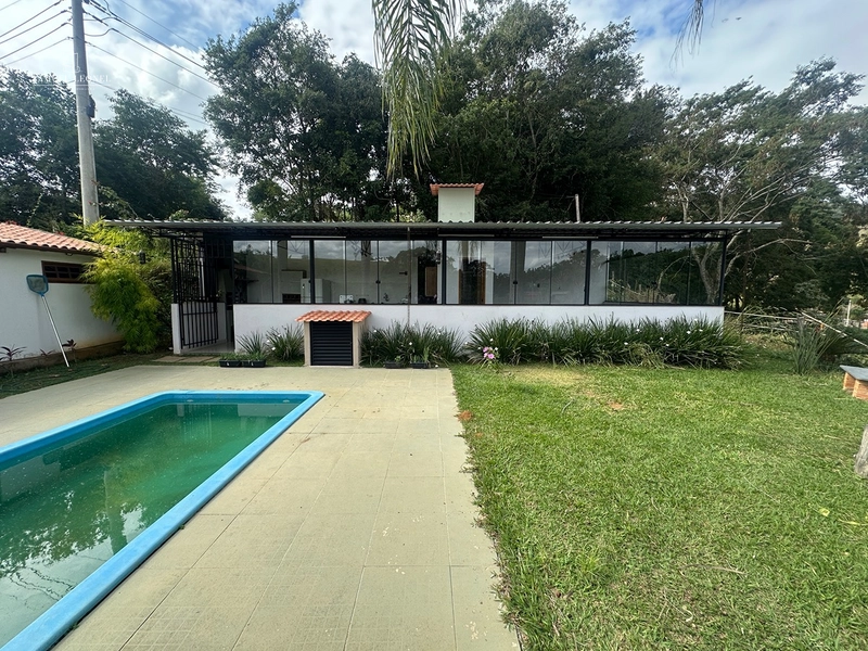 Chácara de 5000m2 com dois quartos, piscina, varanda gurmet, mais casa de apoio à venda em Caeté.: 15ª foto da galeria de imagens do imóvel