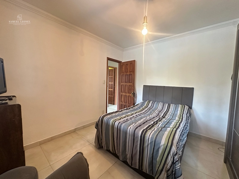 Chácara de 5000m2 com dois quartos, piscina, varanda gurmet, mais casa de apoio à venda em Caeté.: 5ª foto da galeria de imagens do imóvel