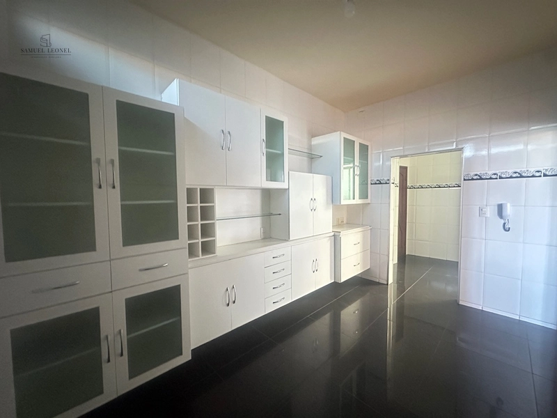 Apartamento de três quartos reformado a venda no centro de Juiz de Fora por 295.000,00: 1ª foto da galeria de imagens do imóvel